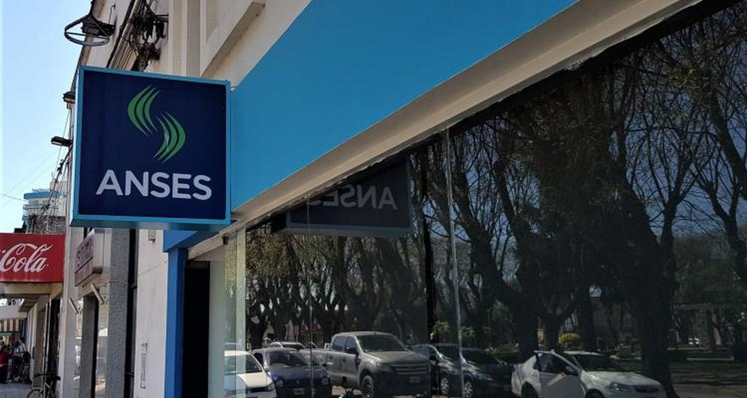 Todavía sin atención al público, Anses habilitó consultas por teléfono y por e-mail