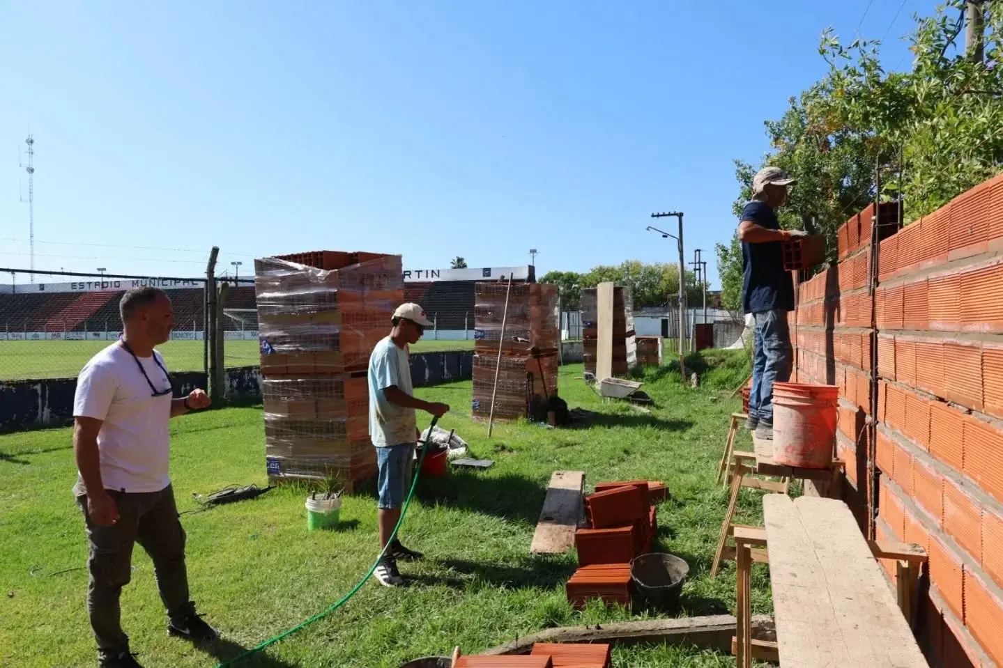 La Municipalidad había difundido la obra "con aportes de comercios y empresas" a mediados de abril.
