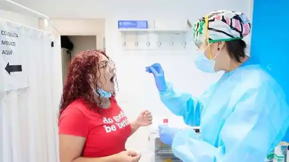 Casi una de cada 5 personas  curadas de covid, sigue dando positivo en la PCR