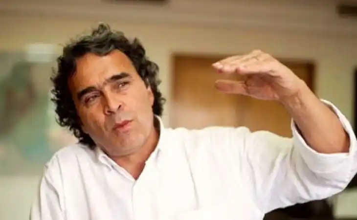 UNA PENSIÓN DE 10 MILLONES DE PESOS: Sergio Fajardo, candidato presidencial colombiano, gana más que las mayorías