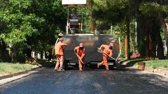 Qué intendente de Bahía Blanca asfaltó más calles desde 1983 hasta la actualidad