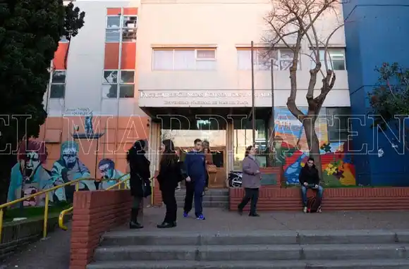 Se recibieron más de once mil postulaciones en la feria de empleo de la UNMdP