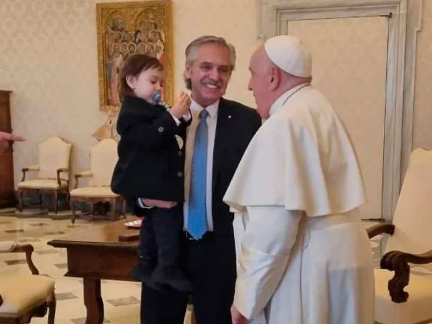 El Papa Francisco recibió al expresidente Alberto Fernández