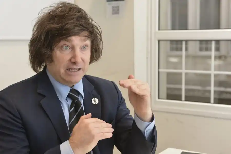 Javier Milei le respondió a Alberto Fernández: “Nosotros queremos hombres libres; ustedes quieren esclavos”