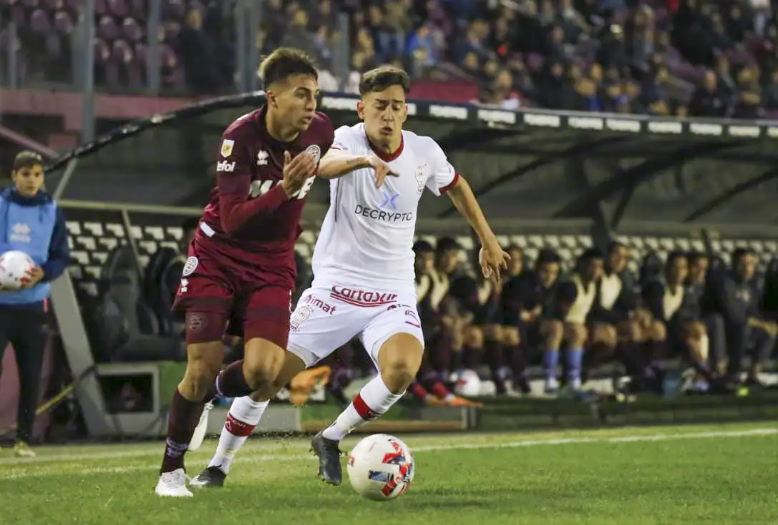 Huracán se hizo fuerte en el Sur.