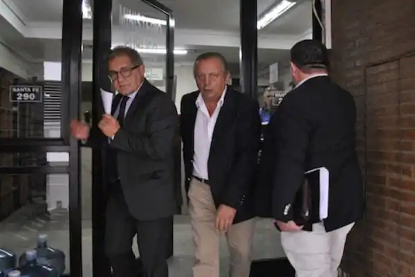 Troncoso dice que fue denunciado porque su candidatura “viene muy bien y molesta”