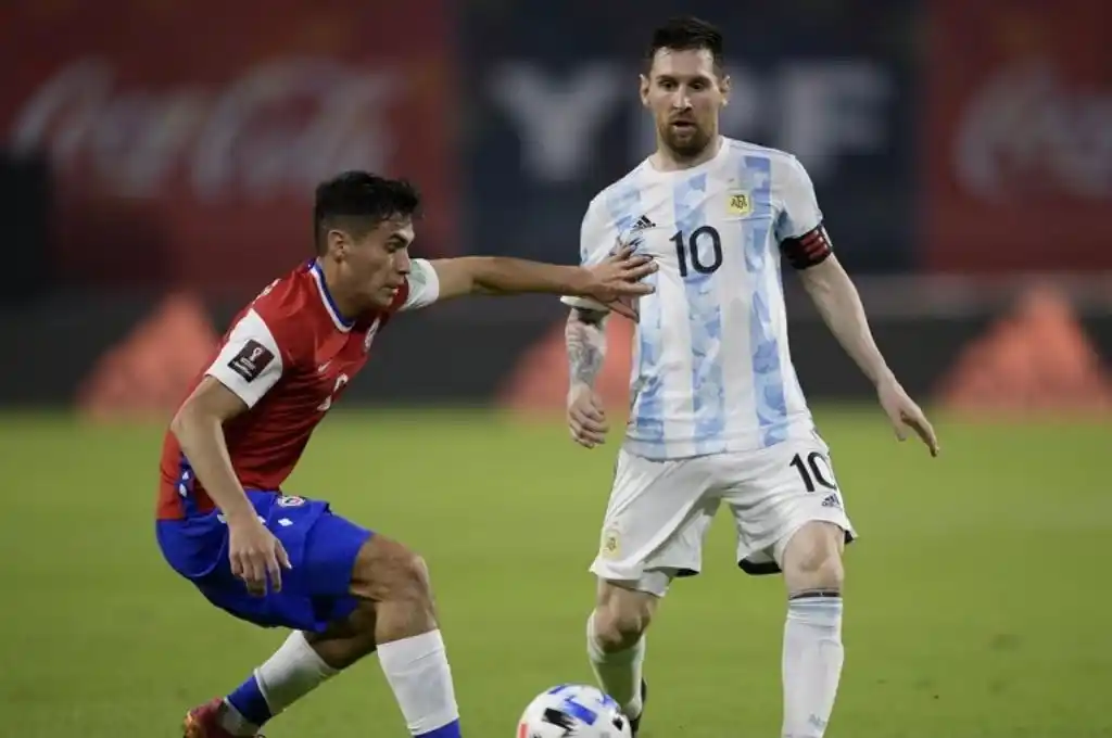 Argentina empató 1-1 con Chile en su camino al Mundial de Qatar