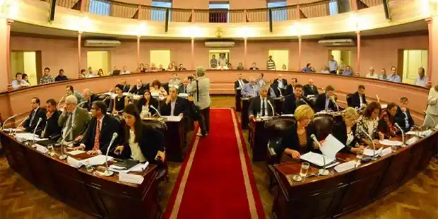 Diputados impulsan el uso de energías renovables 