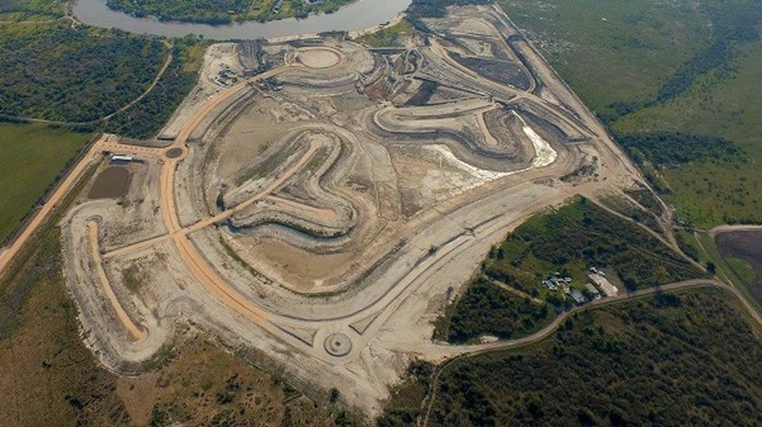 Amarras: Los concejales expresaron su rechazo al proyecto