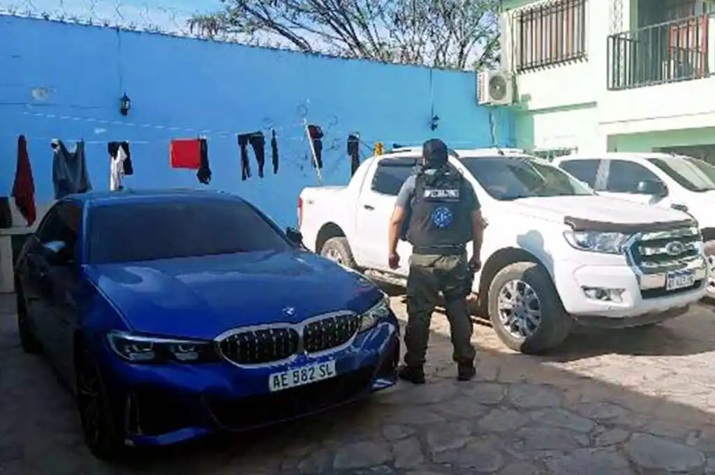 Allanaron la casa de intendente salteño: autos de alta gama, dólares y euros