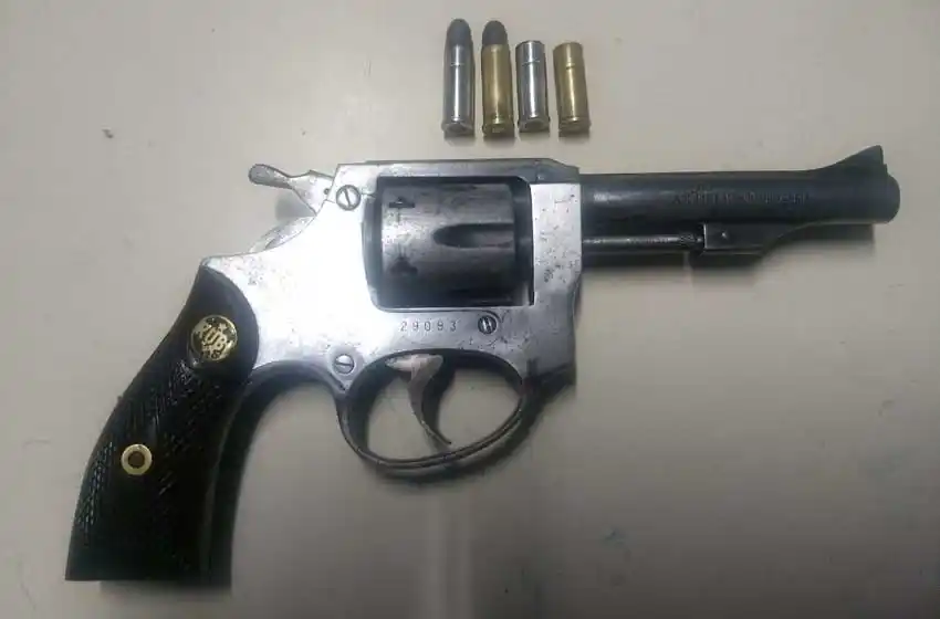 Ofrecen hasta $9000 a quien entregue un arma de fuego en Santa Fe