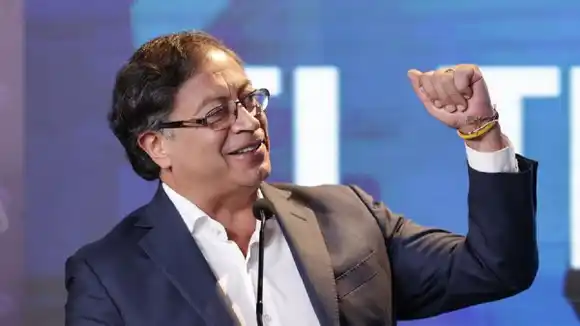 GUSTAVO PETRO SE MONTÓ EN NARIÑO ¿Quién es el nuevo presidente de Colombia? (+Perfil)