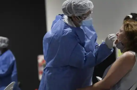 Según la OMS, la cifra de muertos por coronavirus es 2 o 3 veces mayor a las oficiales