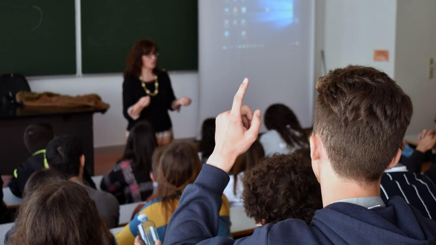 Las aulas están cada vez más complejas: Los desafíos educativos para lo que resta del año