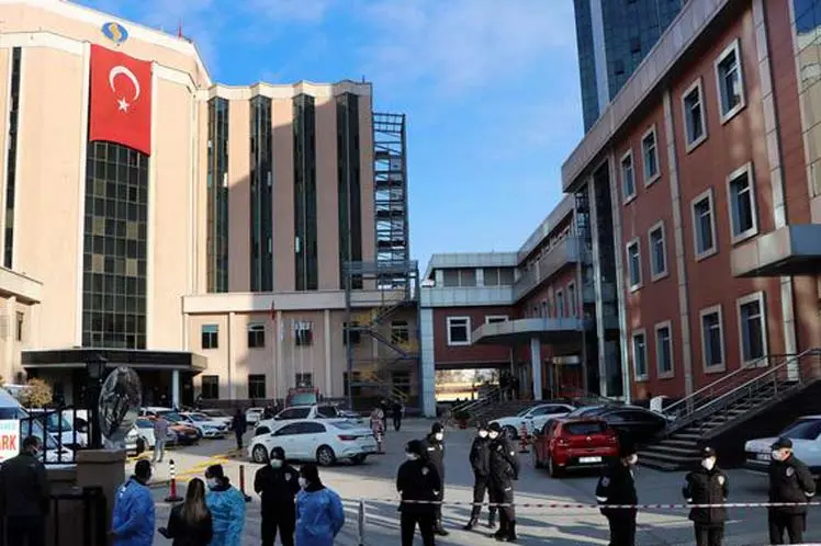 Asciende a 11 los pacientes de coronavirus fallecidos tras explosión en hospital de Turquía