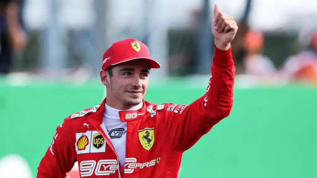 Ferrari renovó el contrato con Leclerc