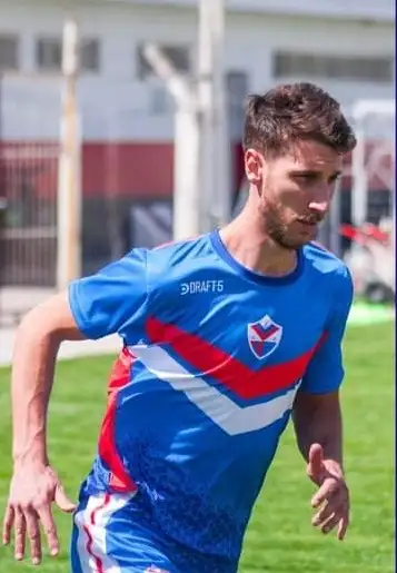 Deliso cambió de club.