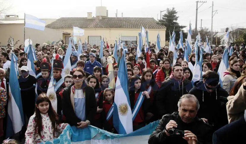 Actividad en la ribera, acto por el 9 Julio y Actitud Solidaria