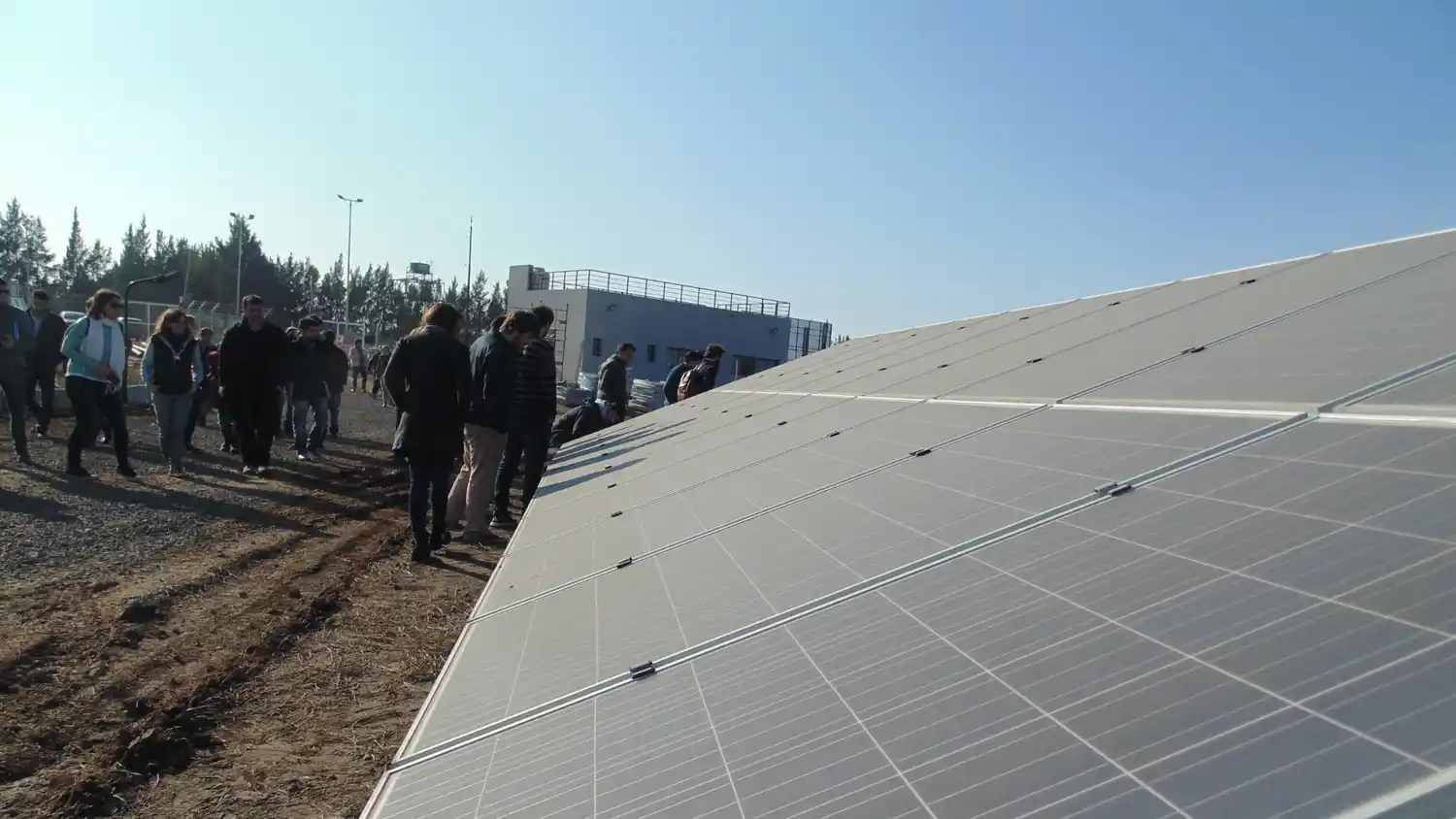 Inscriben al taller de instalación de sistemas fotovoltaicos de baja potencia