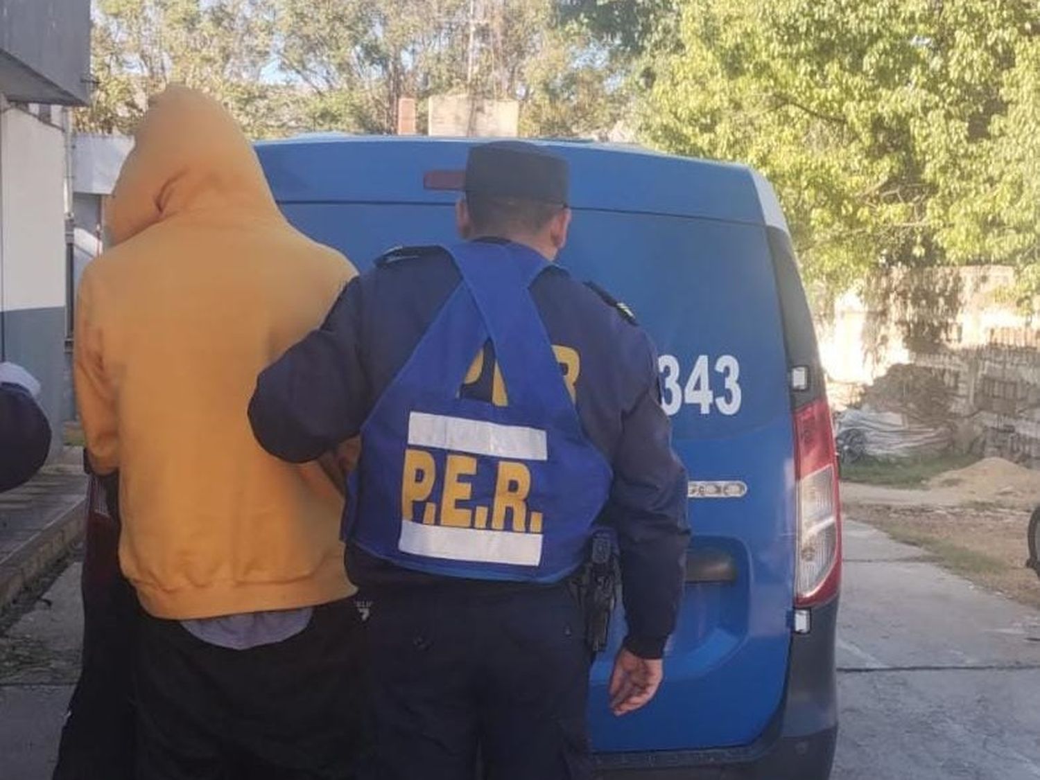 Robo en una parrilla de Crespo: detienen a sospechoso tras agredir a un policía