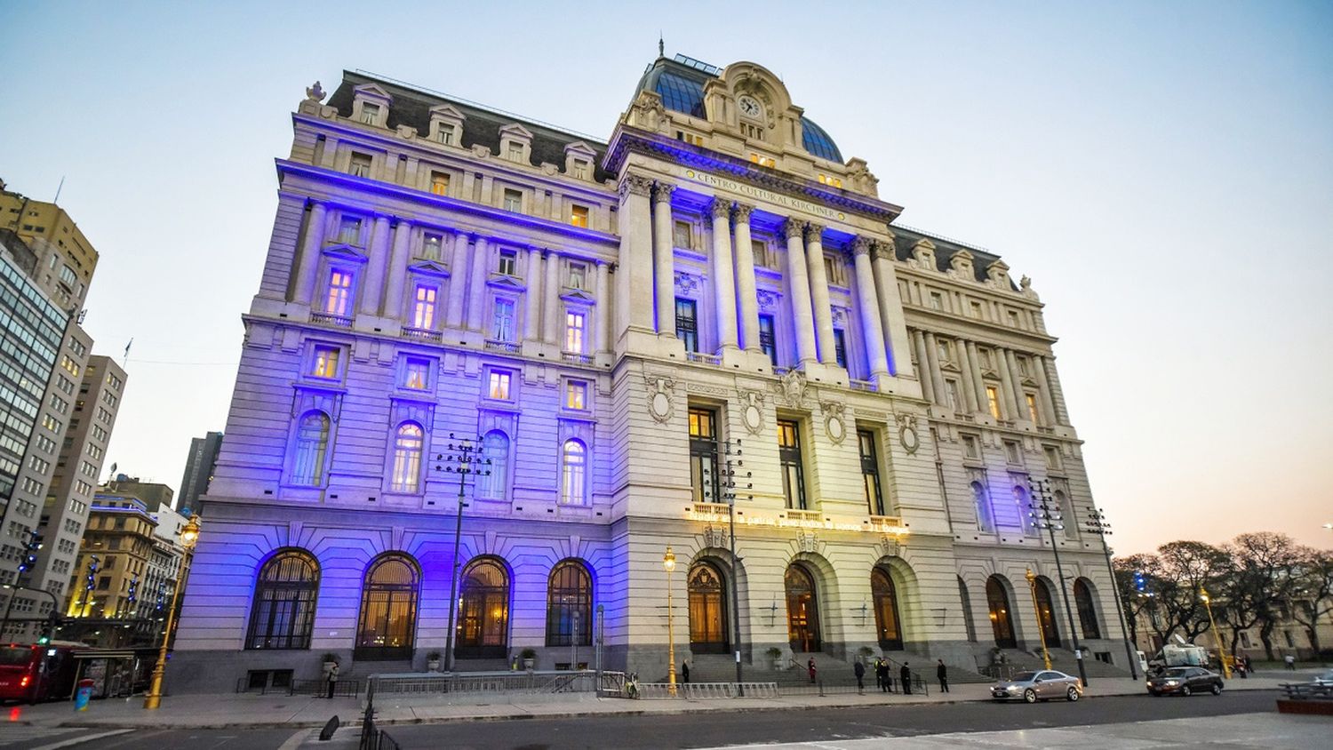 El Centro Cultural Kirchner reabre en febrero con visitas guiadas, teatro y música