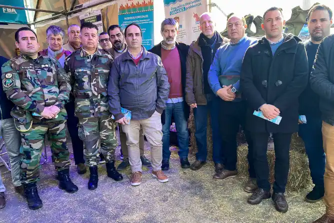 Referentes de seguridad en un encuentro provincial sobre prevención de delitos rurales