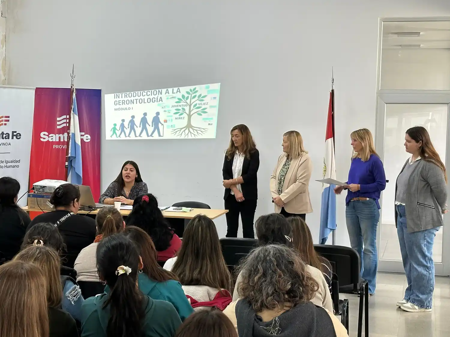 En la apertura estuvieron presentes las funcionarias Mariana Iturbide, Marcela Márquez y Mónica Nieto. Foto: MVT