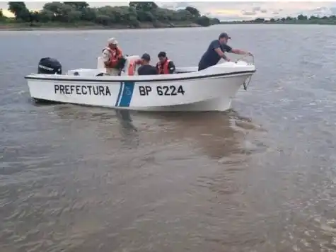 Tres pescadores son intensamente buscados en el río Paraná