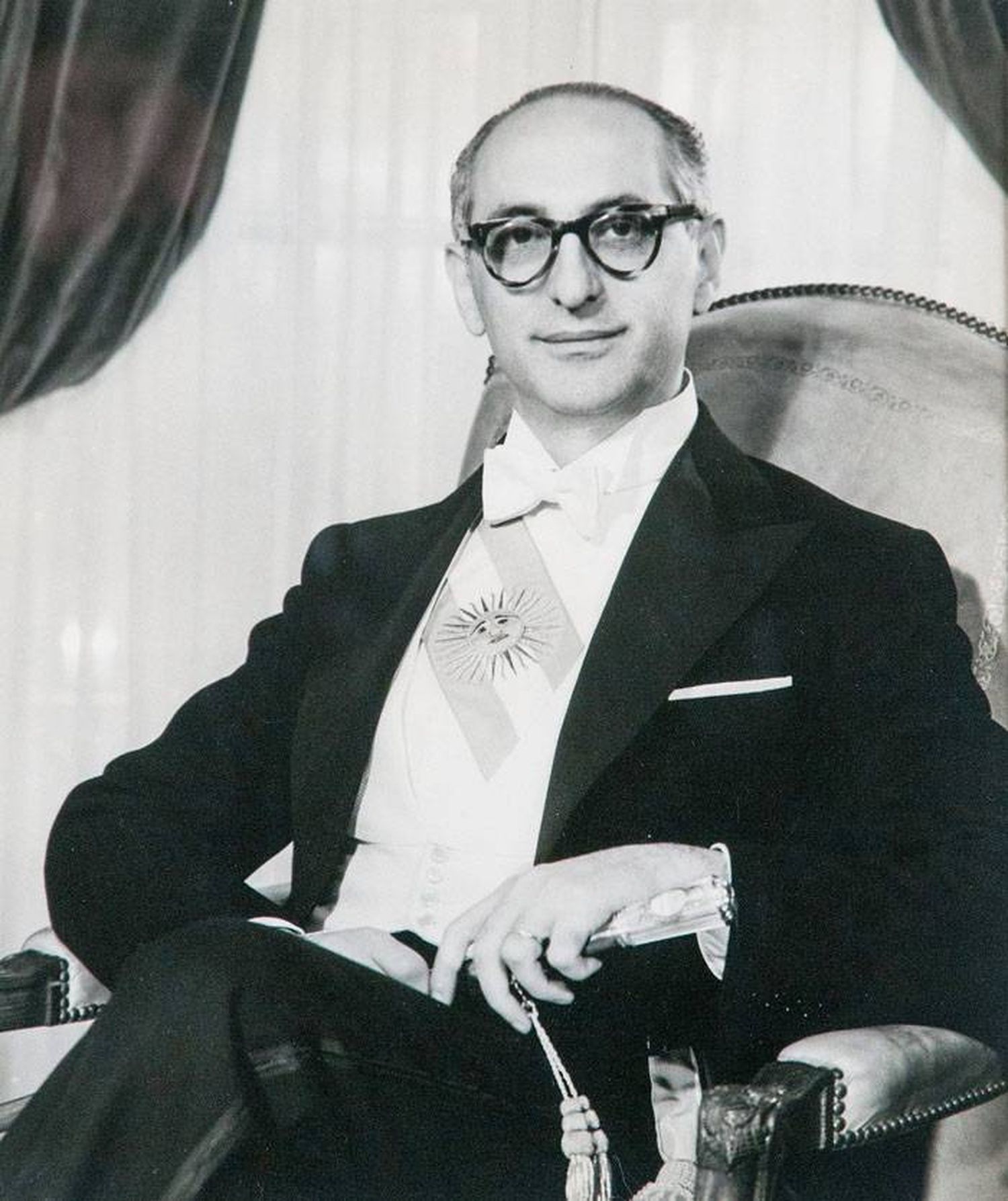 Dr. Arturo Frondizi   28/10/1908         18/04/1995