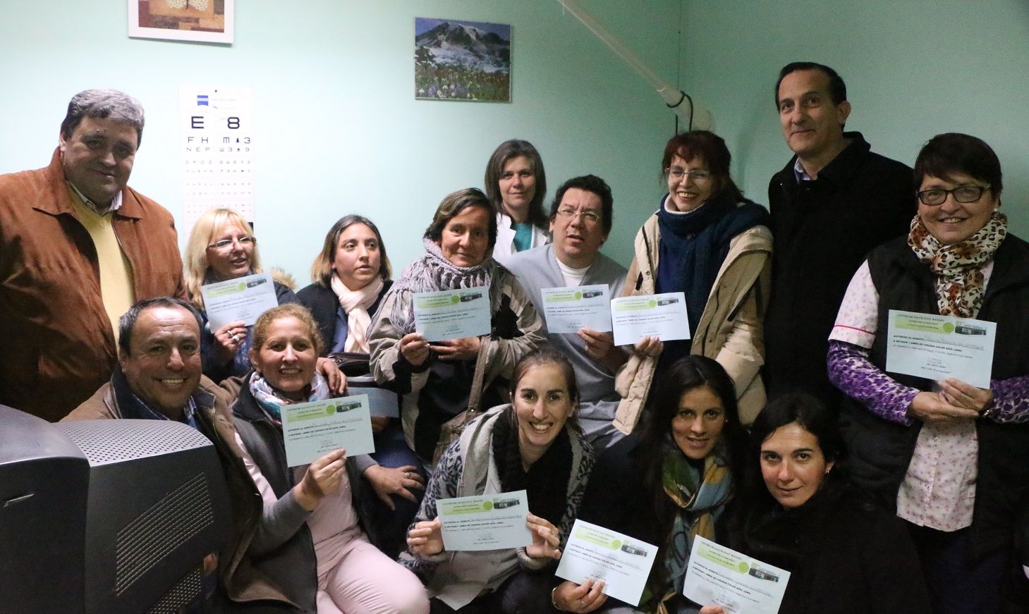 Los trabajadores del Hospitalito recibieron su indumentaria laboral por parte del Iosper