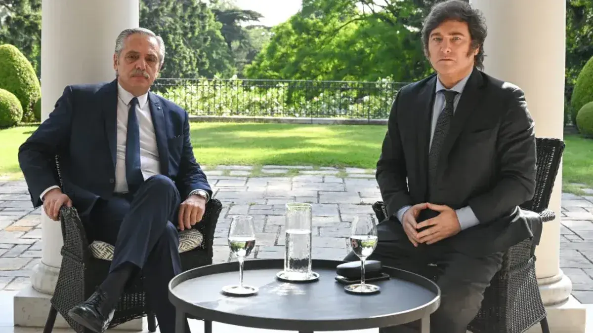 Alberto Fernández irónico con Milei.