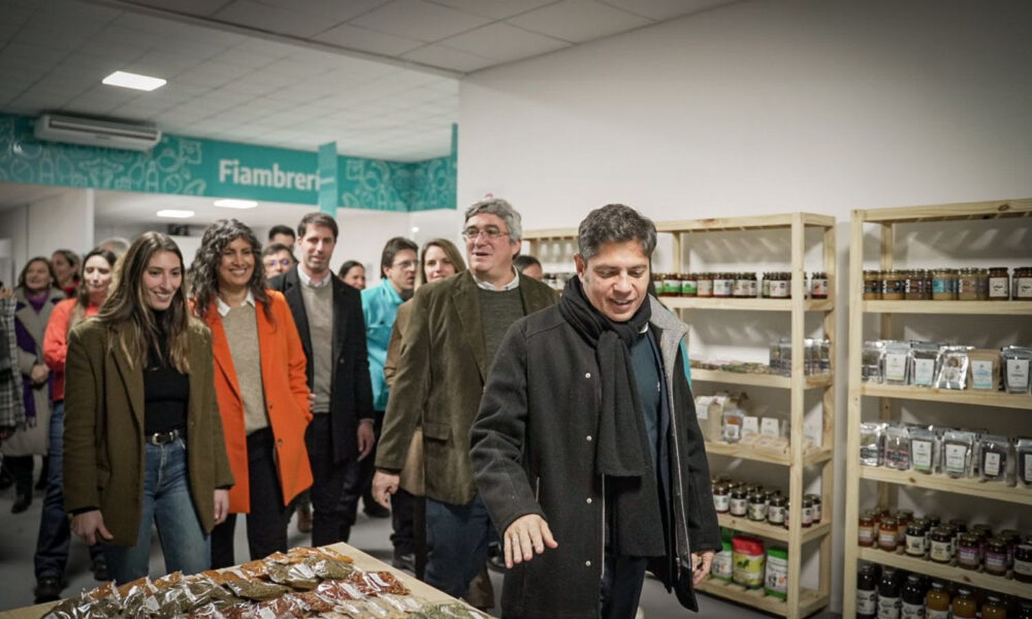 La Plata: Alak y Kicillof pusieron en marcha el Mercado Bonaerense Fijo con descuentos del 40% para Cuenta DNI