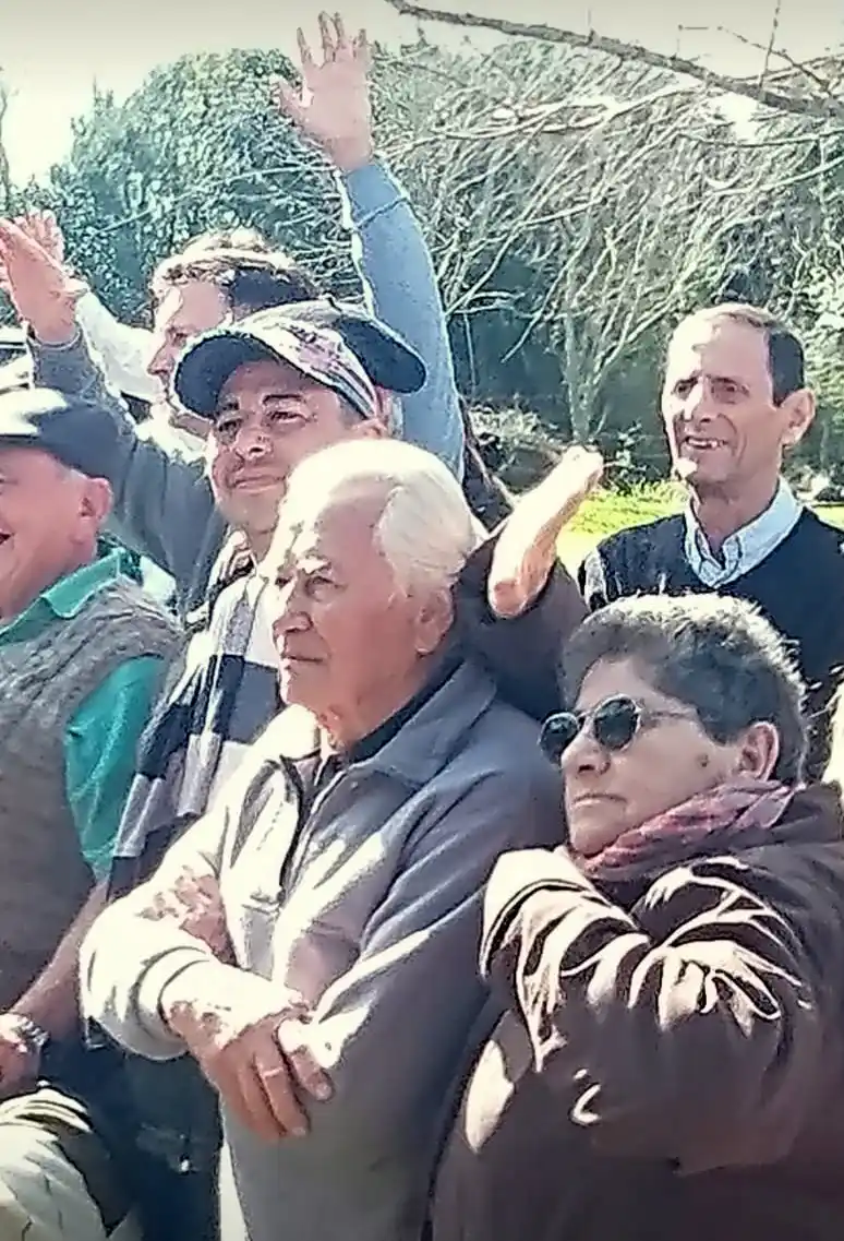 Ignacio Albornoz Julian, Norma  Julian , Joselo Julian y Darío Julian estan en esta foto ..todos primos