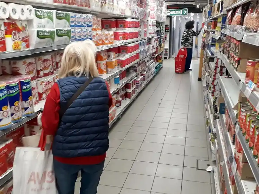 Analistas elevan proyecciones hasta 2,1 % para la inflación de septiembre