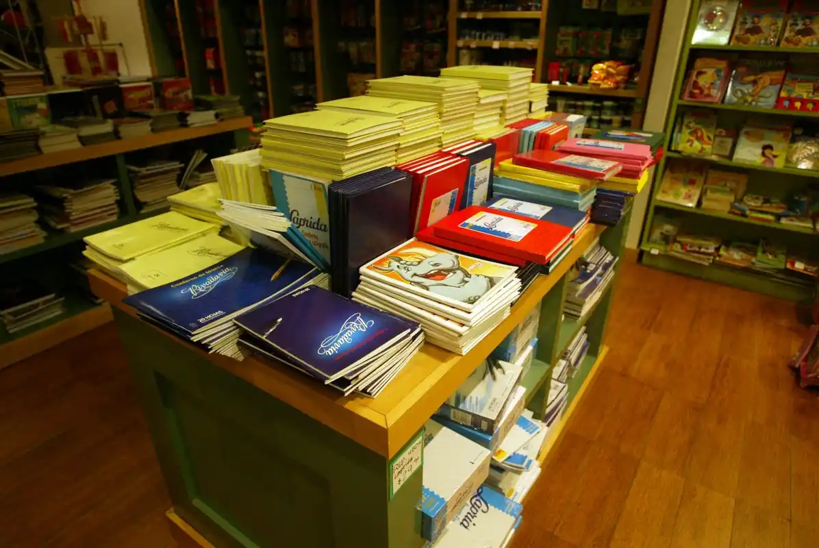 Pese a los aumentos, se venden canastas escolares desde 700 pesos