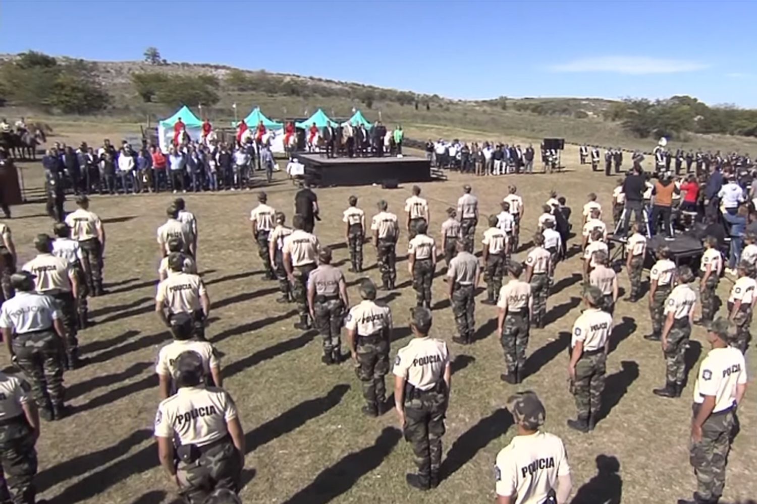 En Olavarría, Kicillof encabezó el egreso de casi mil oficiales de la nueva Policía Rural