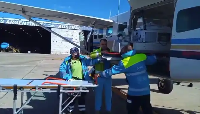 Empezó el operativo de traslado al Garrahan de la bebé que estaba internada en el Hospital