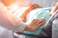 El gobierno reglamentó la ley de cuidados paliativos para pacientes y acompañamiento a familiares