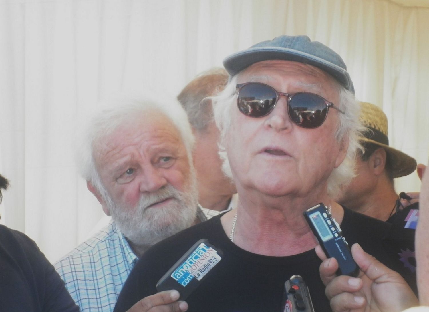 Pino Solanas murió por coronavirus en París: el día que el cineasta y político lanzó Proyecto Sur en San Pedro