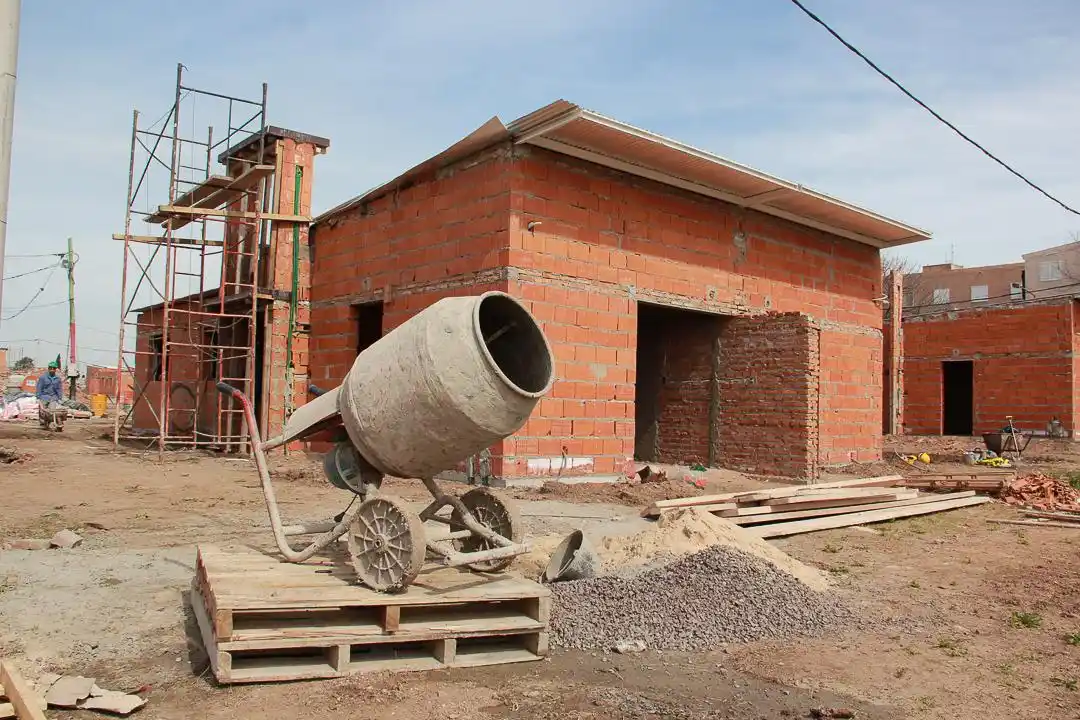 Licitaron la construcción de 100 viviendas para Santa Fe y la región