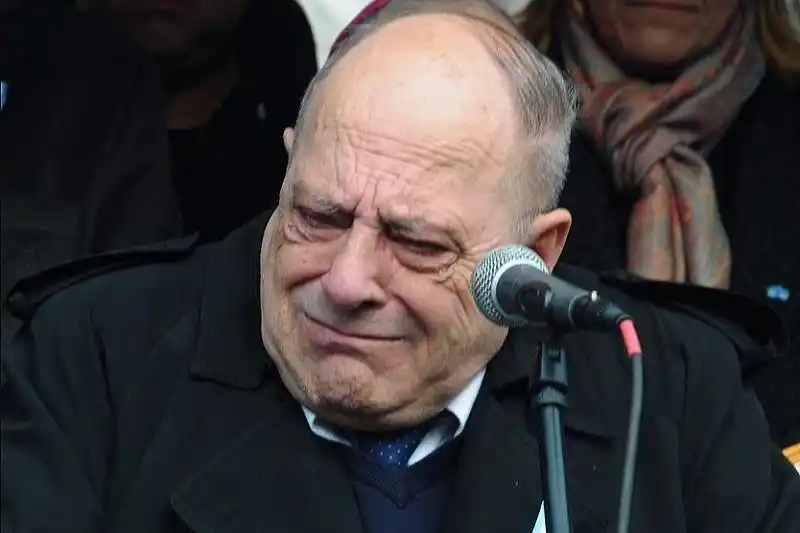 Arroyo furioso con sus concejales porque votaron proyectos de la oposición: "Especulan"