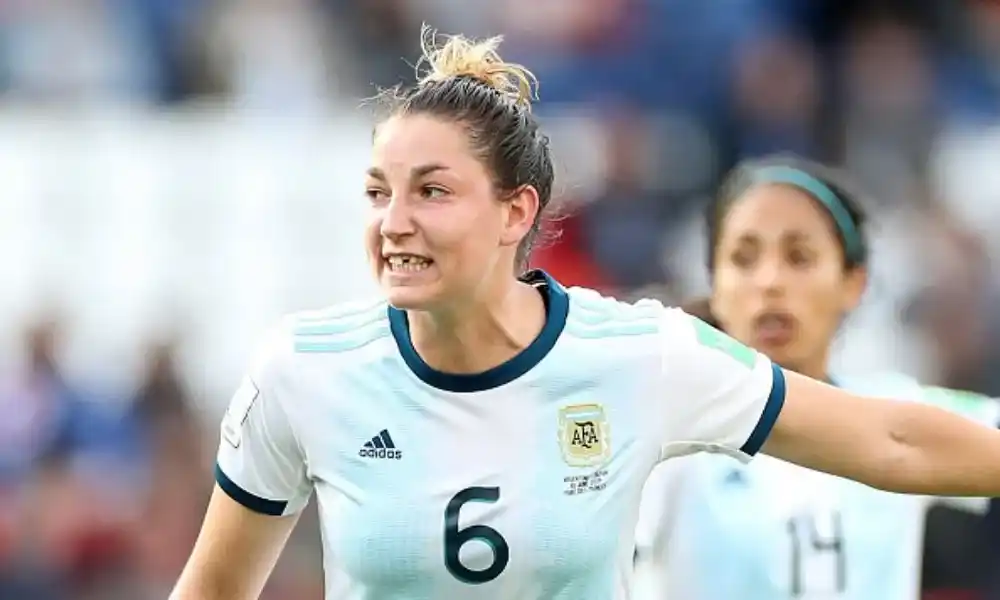 Aldana Cometti es baja para el partido por el tercer puesto