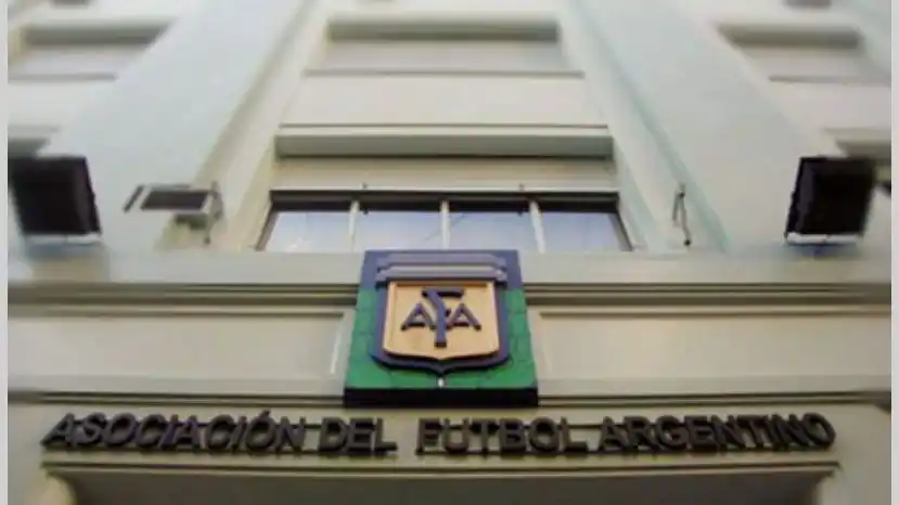 Crisis en AFA: Si no se cancela la deuda, no arranca el torneo