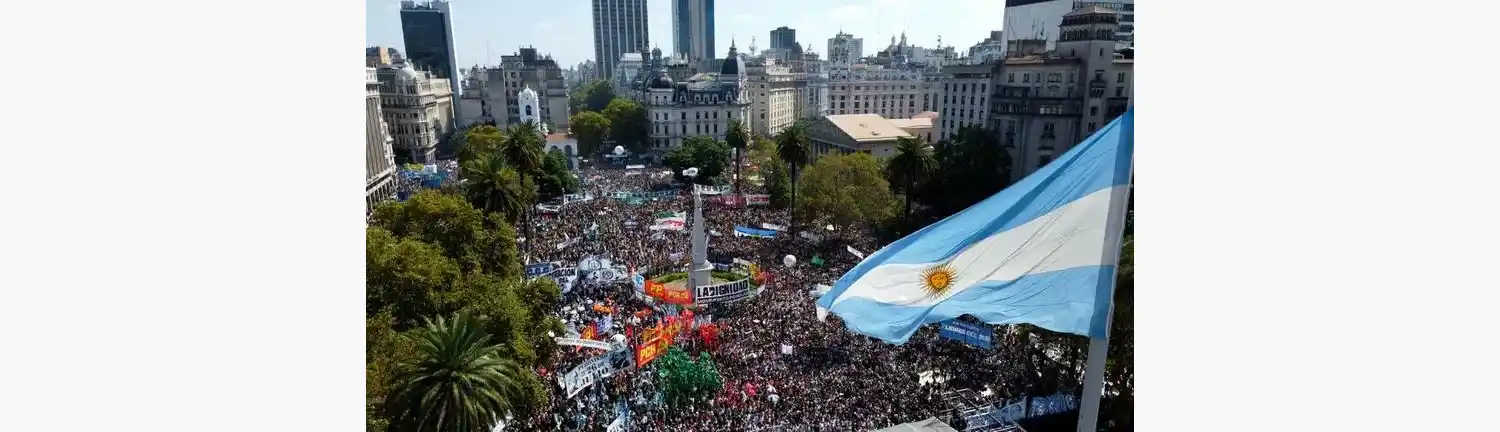 La movilización por el Día de la Memoria fue masiva y tuvo una convocatoria de más de 80 mil personas