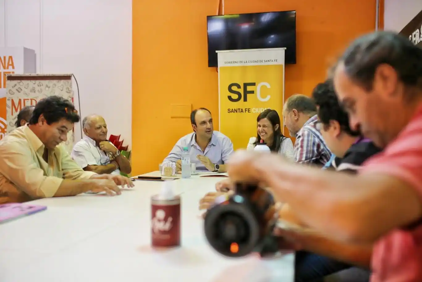 Santa Fe incorpora tecnología al servicio y seguridad de taxis y remises
