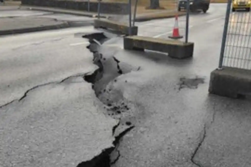 Islandia declaró el estado de emergencia el viernes después de que una serie de fuertes terremotos.