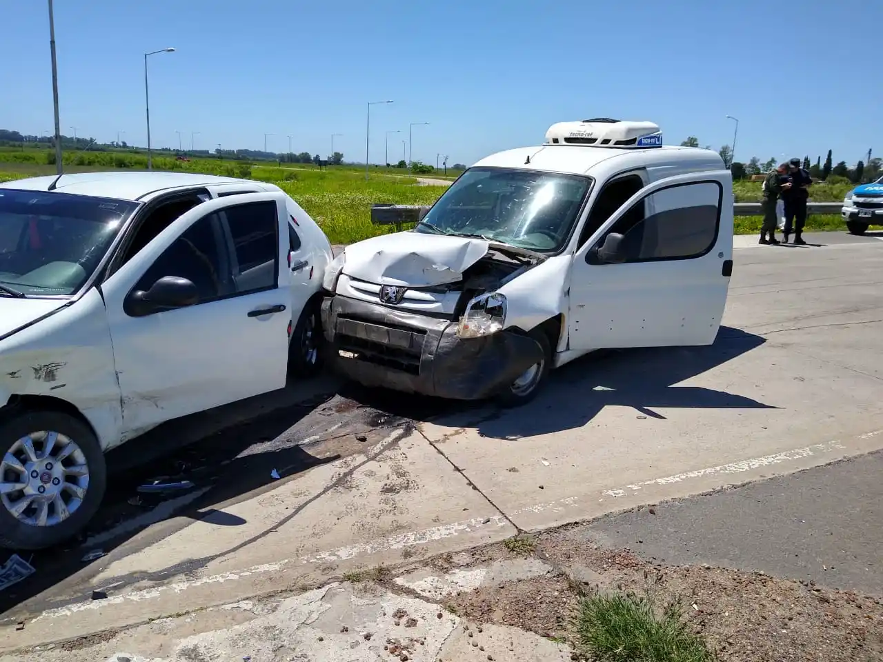 Esta mañana, dos autos chocaron en el acceso norte a Gualeguaychú