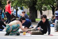  Repintaron los pañuelos de la plaza como parte de las actividades por la Memoria 