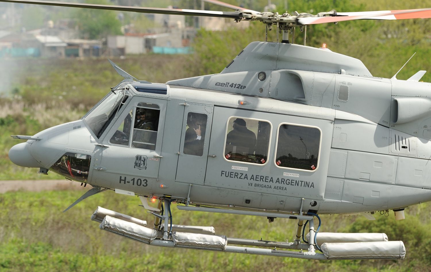 La cantidad de palas en un helicóptero: mientras más masa, más mazamorra