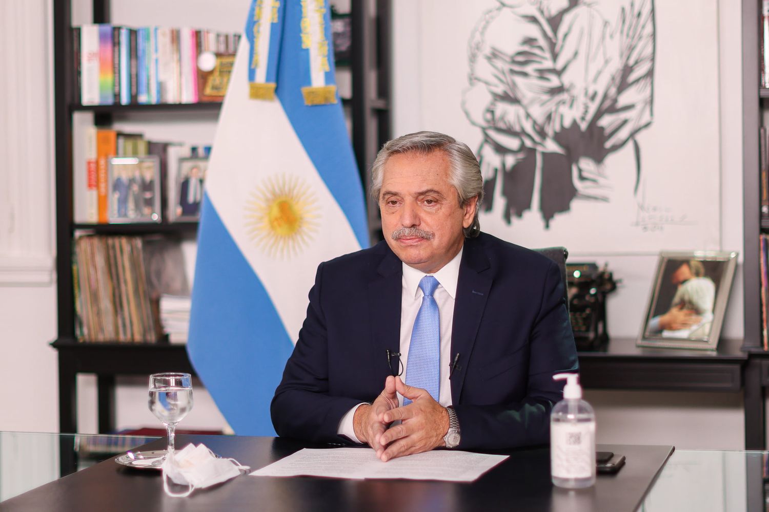 Fernández anunció que continuarán hasta el 21 de mayo las restricciones ya vigentes en todo el país